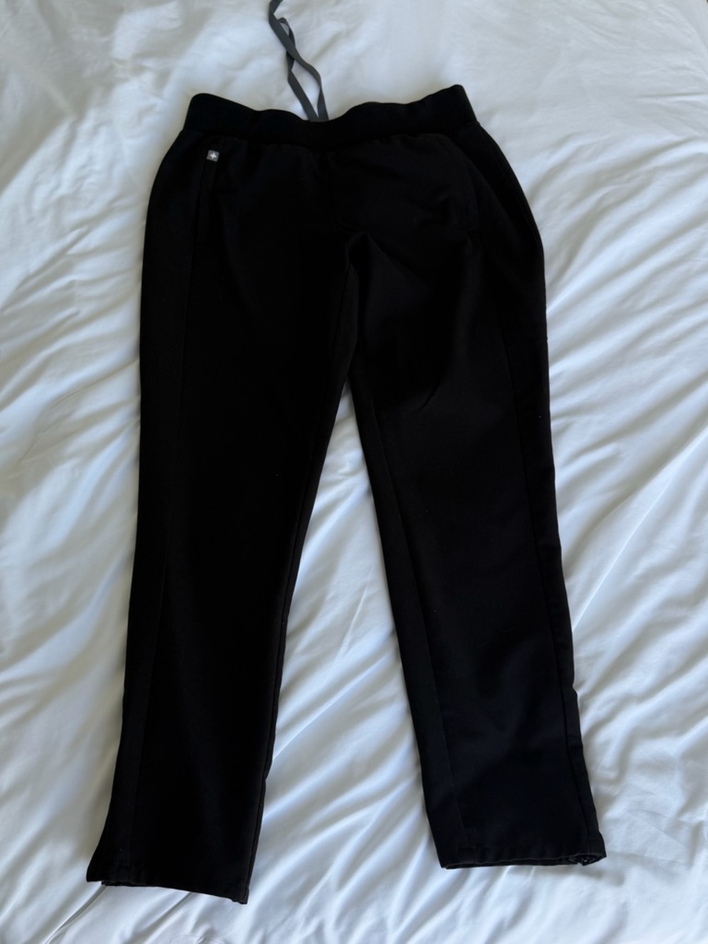 FIGS Black Scrub Pants Taper Ankle Length with Zipper